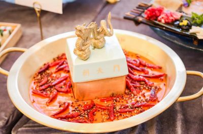 穆棱開(kāi)火鍋加盟店，如何服務(wù)好顧客？