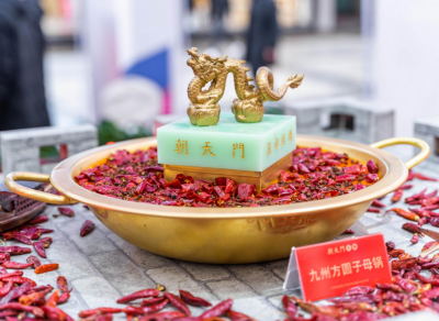 合山開(kāi)火鍋加盟店，如何打造年輕態(tài)餐品？
