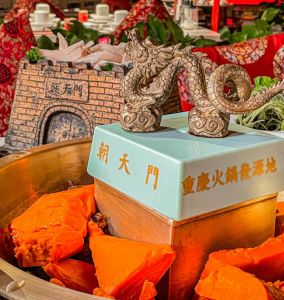 排隊也要吃的非遺火鍋，全球已經(jīng)累計開店1000+