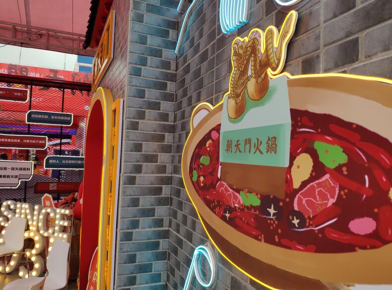 開(kāi)一家重慶火鍋店該如何選擇餐桌？