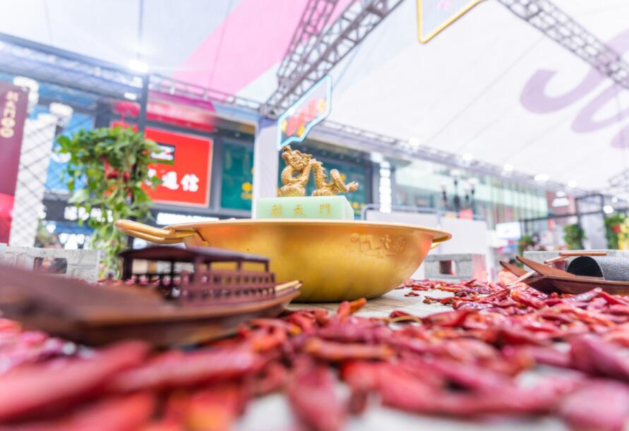 220萬能開一家多大規(guī)模的火鍋店？