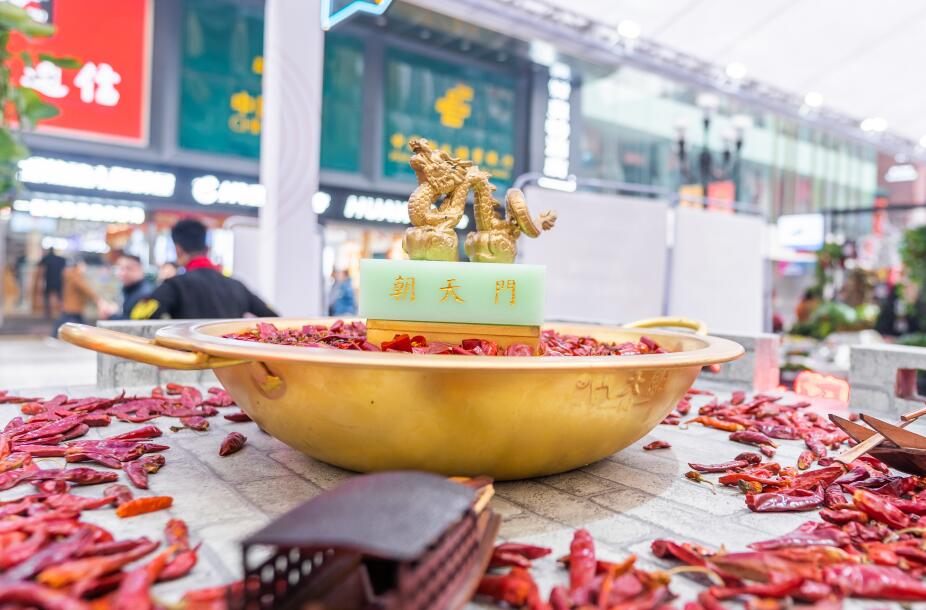 哈密開(kāi)火鍋加盟店如何經(jīng)營(yíng)？怎么管理？