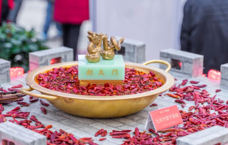 吃火鍋有哪些講究？跟著老重慶人學(xué)起來！