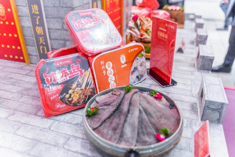 常寧開火鍋加盟店，如何通過特色吸引顧客？