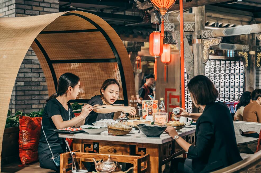 天門(mén)開(kāi)火鍋加盟店，如何節(jié)省投資成本？