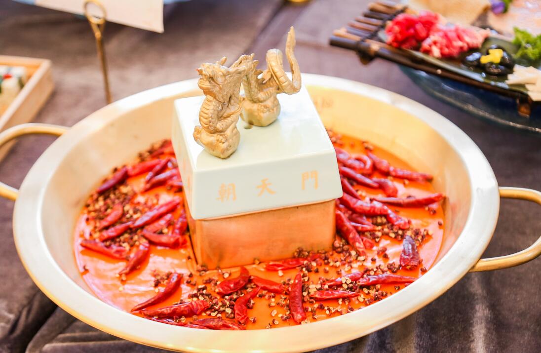 泊頭開火鍋加盟店，怎樣管理前廳和后廚？