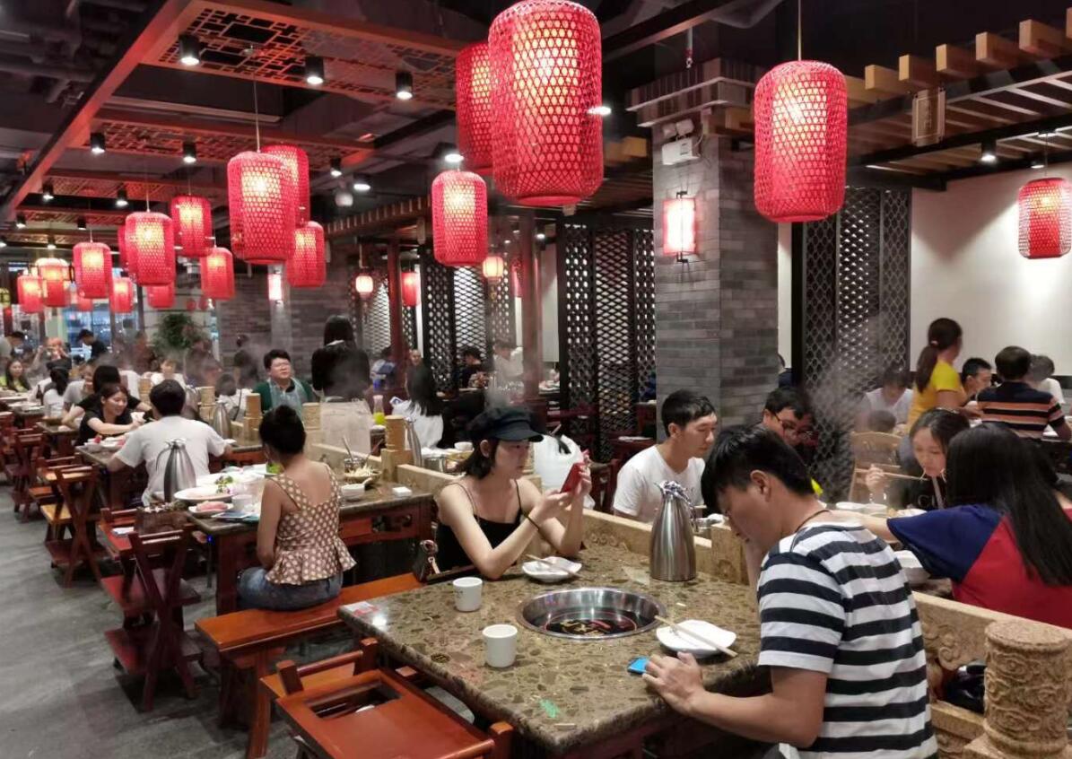 晉中開(kāi)火鍋加盟店，顧客過(guò)門(mén)不入怎么辦？