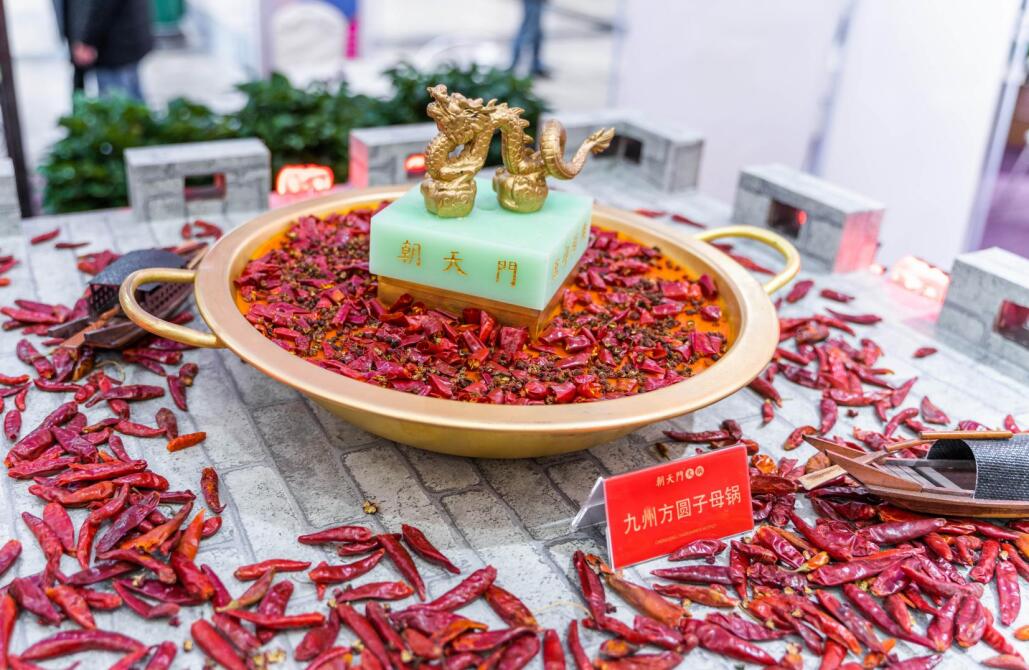 朝天門火鍋?zhàn)鲞B鎖加盟嗎？有多少年經(jīng)驗(yàn)？