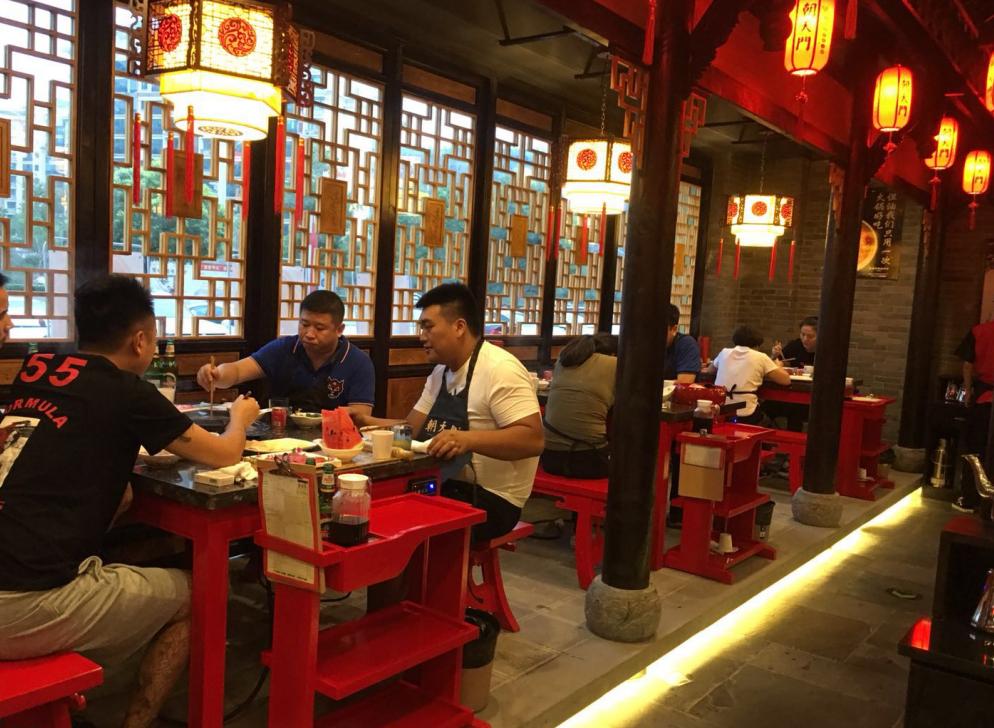防城港開火鍋加盟店，需要對同行做哪些調(diào)查？
