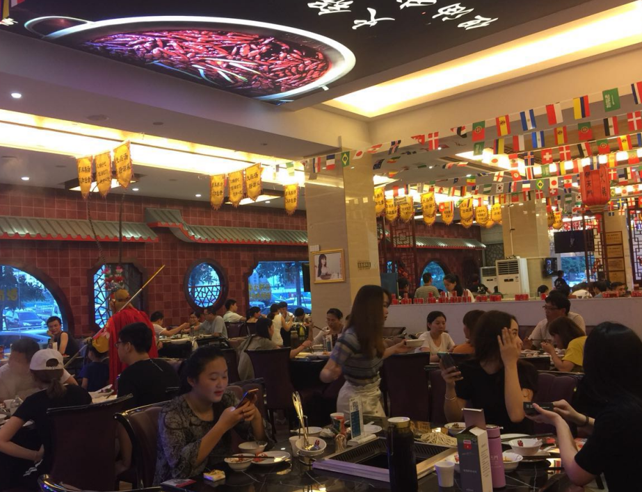 朝天門火鍋督導(dǎo)全程跟蹤扶持，助力門店高水準(zhǔn)經(jīng)營！