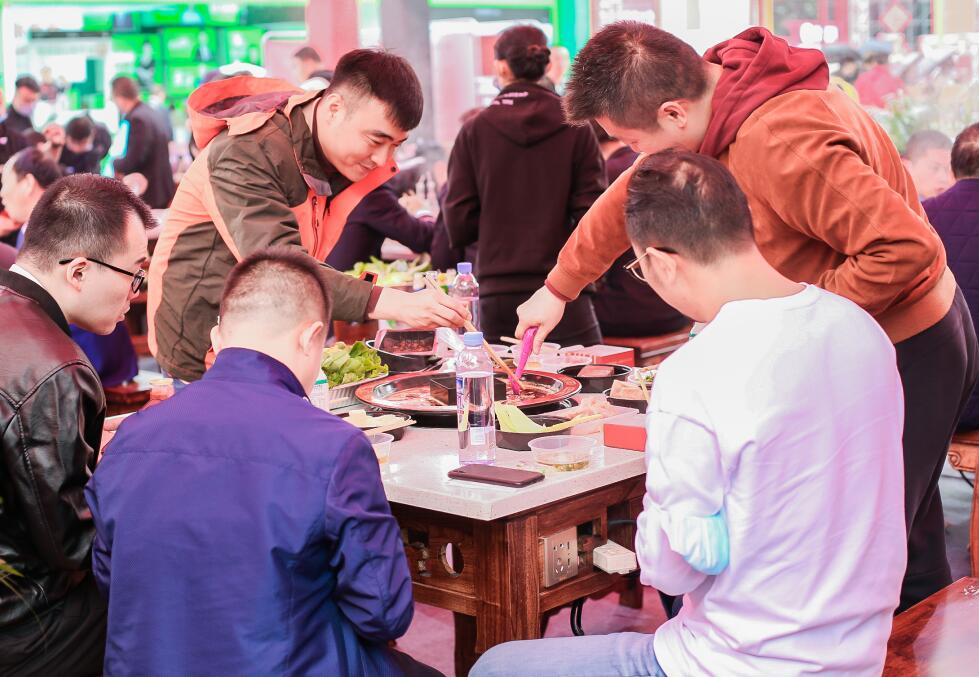 阿爾山開火鍋加盟店，如何戳中顧客的心？