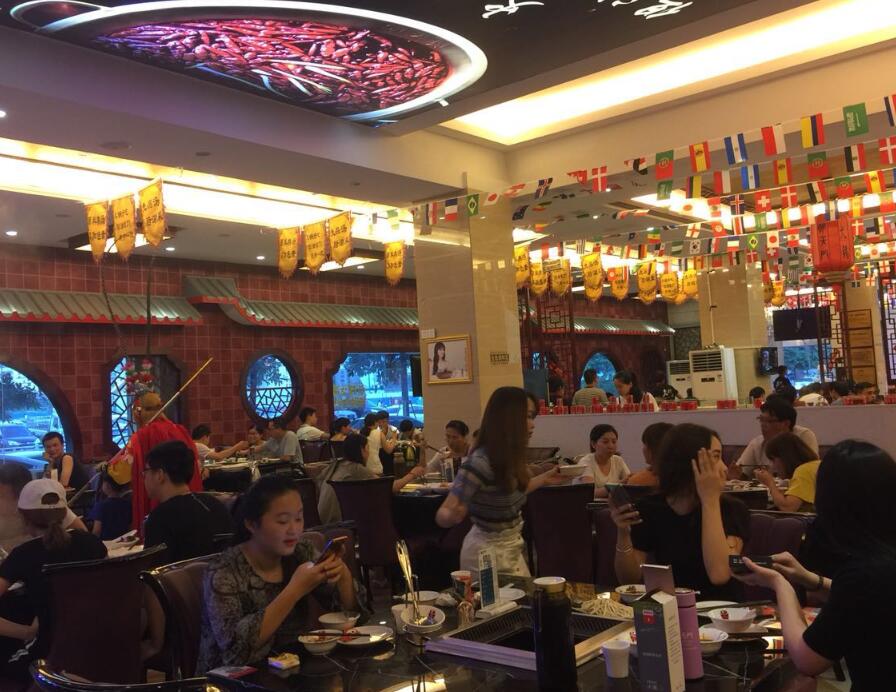90后不會(huì)炒底料如何開(kāi)火鍋店呢？