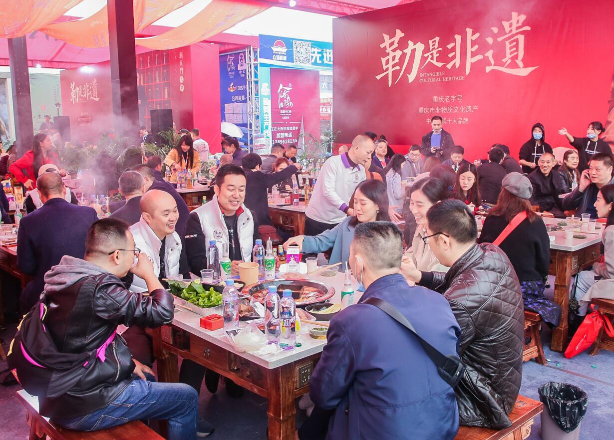連鎖品牌火鍋加盟，必須從總部購買底料嗎？