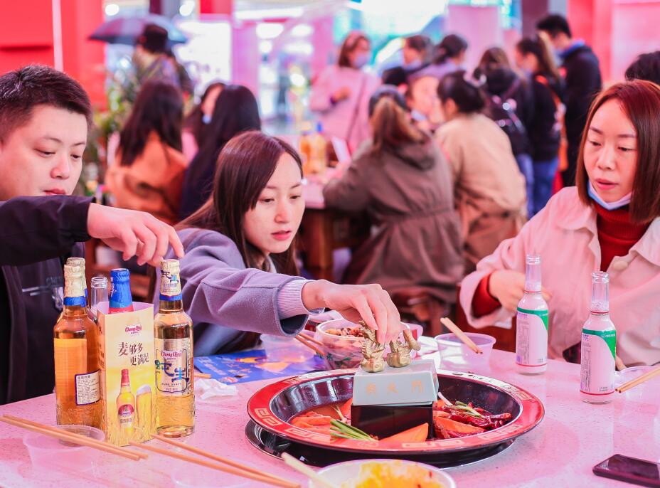 2022年想開一家小火鍋店有發(fā)展前途么？