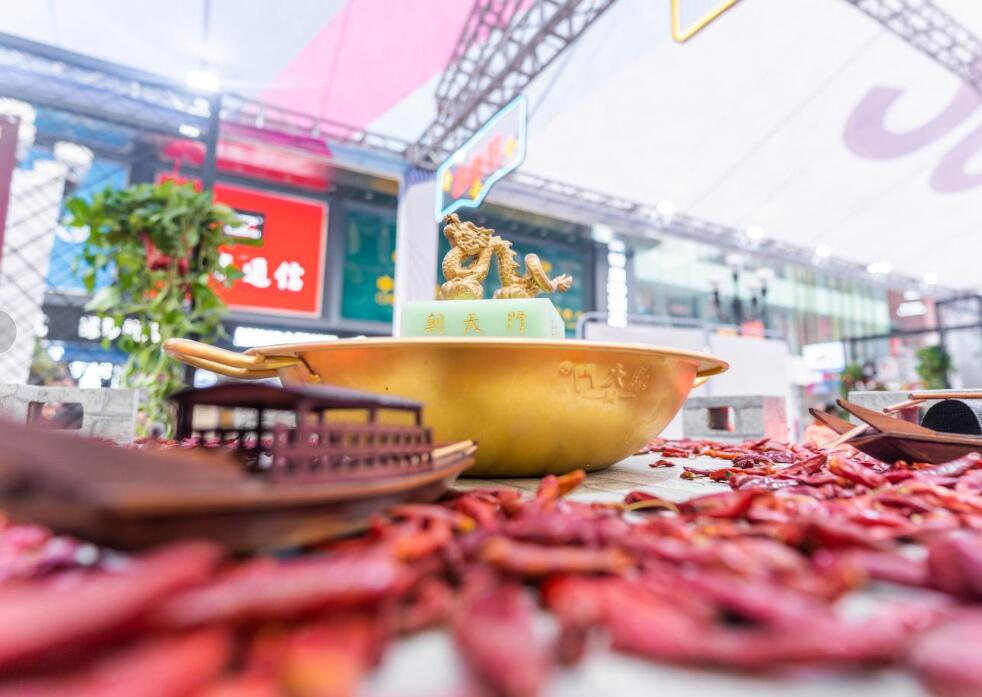 火鍋店沒錢做廣告？不妨試試免費“廣告位”！
