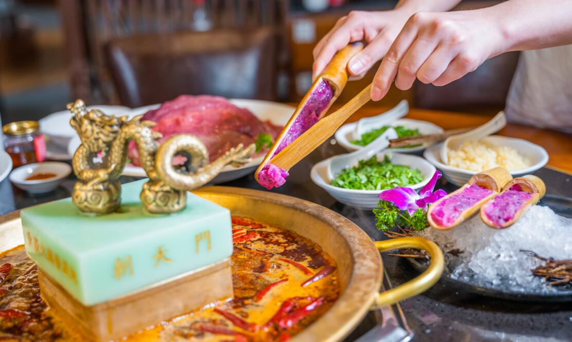 土到極致就是潮？餐廳越“土”，生意越好？