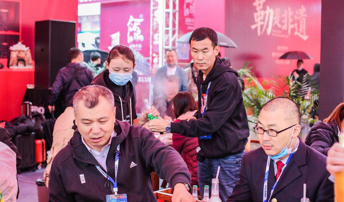 什么樣的店長(zhǎng)？讓一家新開(kāi)火鍋店，生意如此的好！