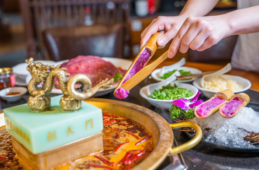 火鍋加盟意義是什么？加盟好還是自營好？