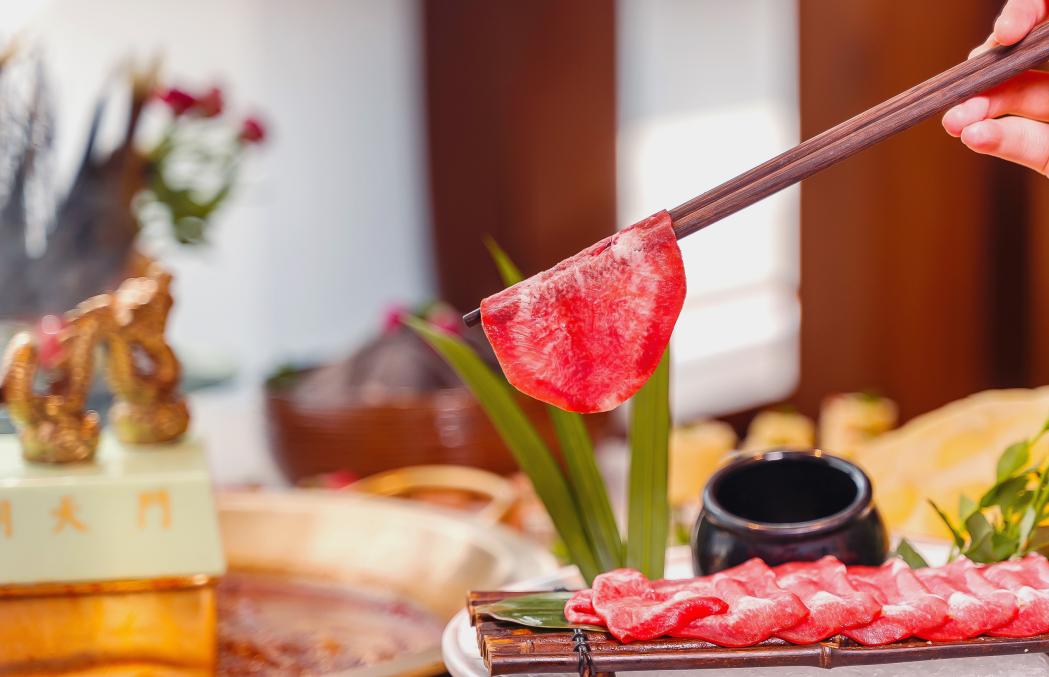 冬吃蘿卜，火鍋必點(diǎn)，冬天多吃白色素菜！