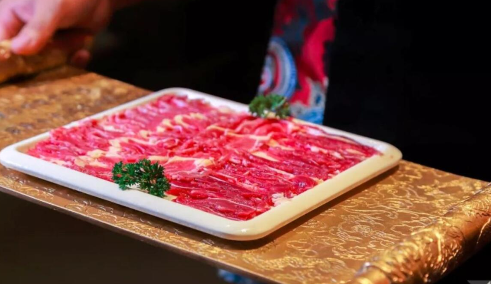 在西藏，吃一頓重慶火鍋把，附帶美食旅行攻略！